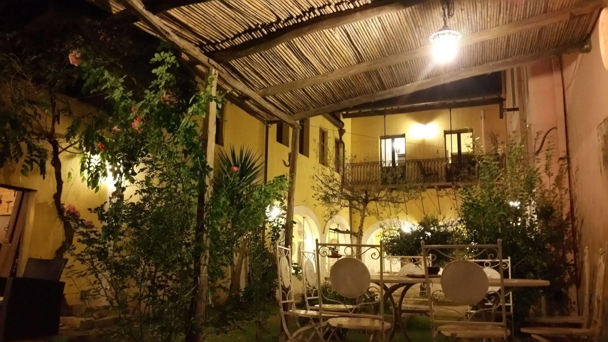 Casa Camboni-Dimora Storica Bed & Breakfast San Vito  Buitenkant foto